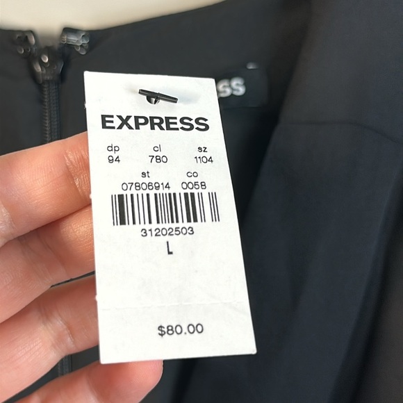 NWT Express V-Neck Faux Wrap Pleated Sheath Dress Black Size L - Picture 11 of 14